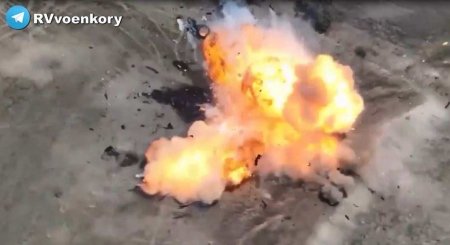 Маскировка не помогла: кадры уничтожения украинского танка и гаубицы (ВИДЕО)