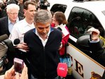 Джорджа Клуни задержали за протесты у посольства Судана
