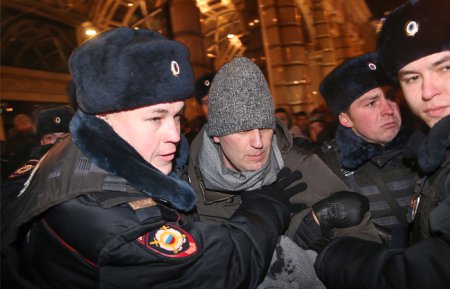 Навальный задержан полицией