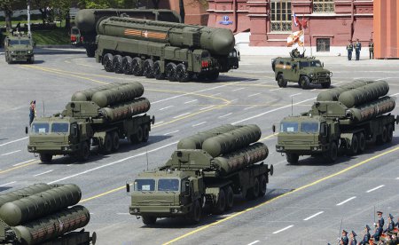 Американский аналитик посоветовал Китаю закупать российские танки, ракеты и подлодки
