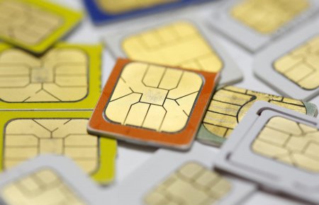 Для борьбы с незаконным выводом денег в РФ могут ограничить количество сим-карт у одного человека