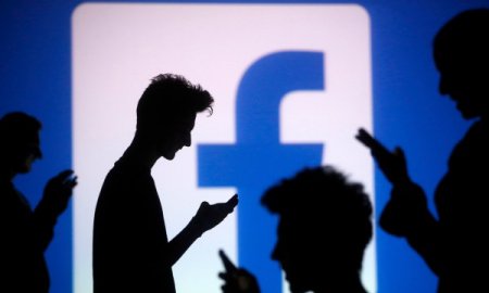 Facebook убрал функцию обмена сообщениями в мобильной версии