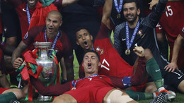 Португалия — чемпион Евро-2016