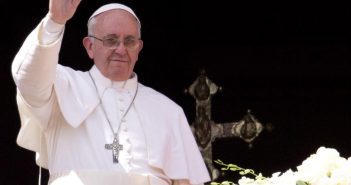 Папа Франциск пожелал Украине «найти согласие»
