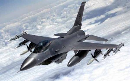 Американский F-16 совершил аварийную посадку на базе ВВС США в Италии - Военный Обозреватель