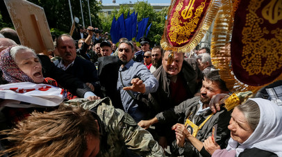 Кошмар на улице Мазепы: как радикалы срывали празднование 9 Мая на Украине