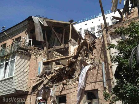 В Киеве взорвался дом, есть жертвы (ФОТО, ВИДЕО)