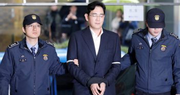 Суд приговорил зампреда правления Samsung к 5 годам тюрьмы