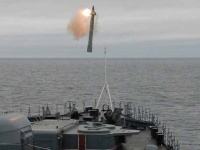 Корабельная ударная группа Северного флота уничтожила шесть крылатых ракет- ...