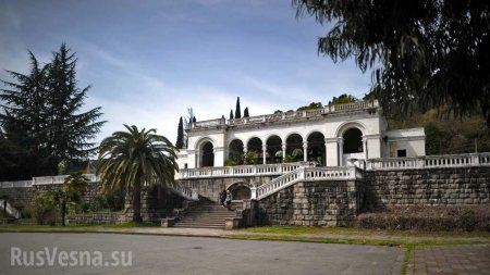 В Абхазии установили памятник российским миротворцам