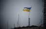 Зловещий знак: Ночной ураган порвал большой флаг Украины, развивавшийся над ...