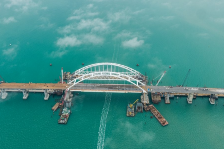 Украинские экстремисты пригрозили «физически» заблокировать Крымский мост