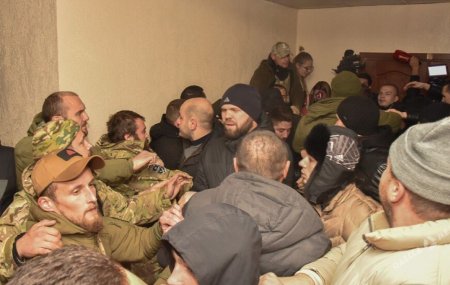В одесском суде произошла драка, задержаны 49 человек