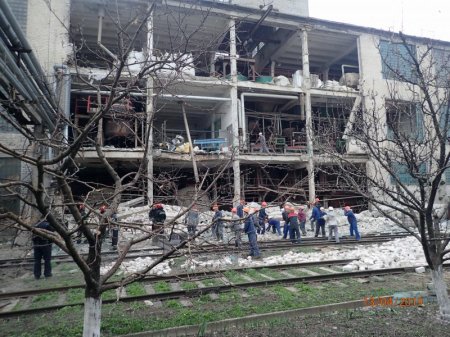 Взрыв произошёл на заводе в оккупированном ВСУ Лисичанске: есть жертвы