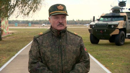 Лукшенко заявил о поставках в Белоруссию современного вооружения из России | Русская весна