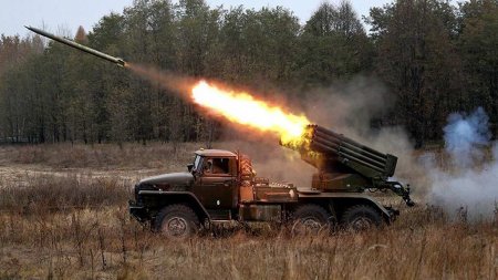 Редкая удача: украинский танк сожгли первым пристрелочным из «Града» (ВИДЕО ...