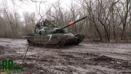 Хорошие новости: Новейшие Т-90 «Прорыв» активно идут на фронт (ВИДЕО)